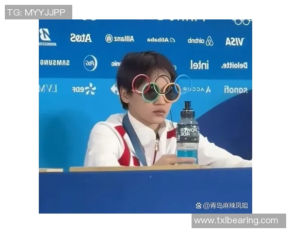 追随绿茵巨星背影见证拼搏与荣耀时刻